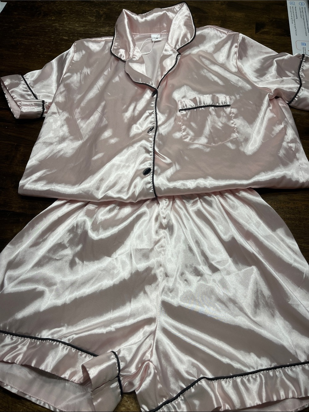 Silky pajama set size xs